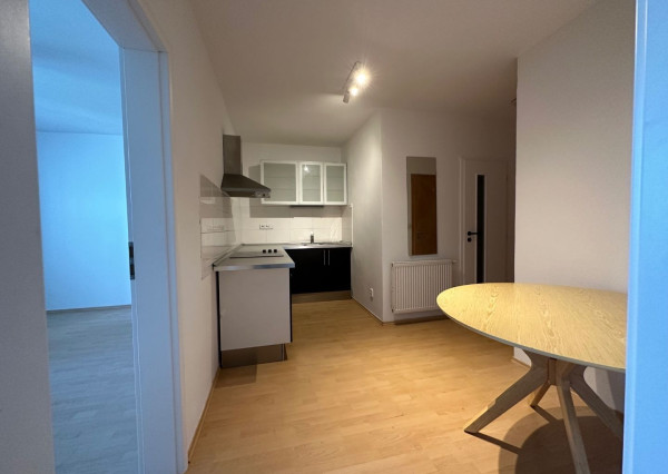 ARETÉ REAL - PRENÁJOM ČIASTOČNE ZARIADENÉHO 2-IZBOVÉHO BYTU V PRIAMOM CENTRE MESTA, PEZINOK, KOLLÁROVA