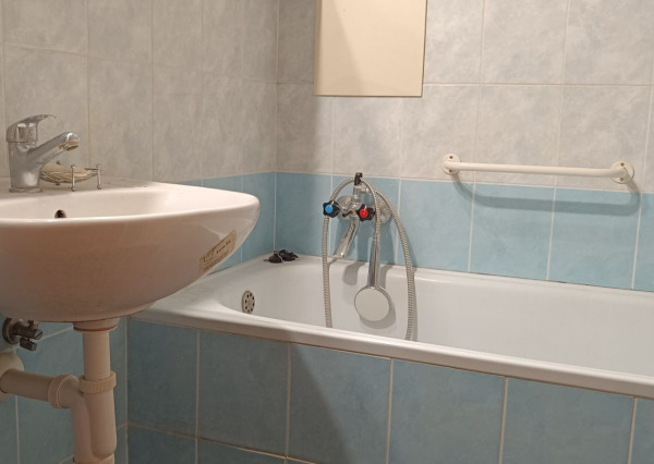 ARETÉ REAL - REZERVOVANÉ! PREDAJ ZAUJÍMAVÉHO 2-IZ.BYTU V CENTRE MESTA PEZINKA, TEHLOVÝ,PIVNICA