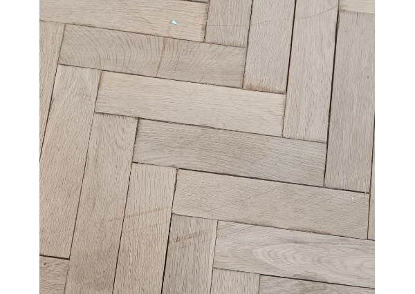 ARETÉ REAL - REZERVOVANÉ! PREDAJ ZAUJÍMAVÉHO 2-IZ.BYTU V CENTRE MESTA PEZINKA, TEHLOVÝ,PIVNICA