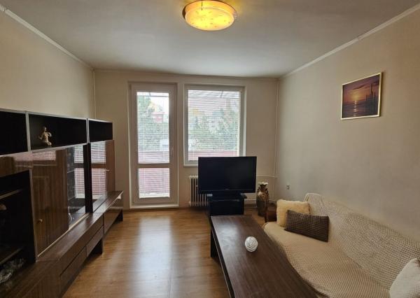 REZERVOVANÉ-PREDAJ SLNEČNÉHO 2 IZB.BYTU S BALKÓNOM, MUROVANOU PIVNICOU,MIESTO PLNÉ ZELENE V PEZINKU,SÍDLISKO JUH