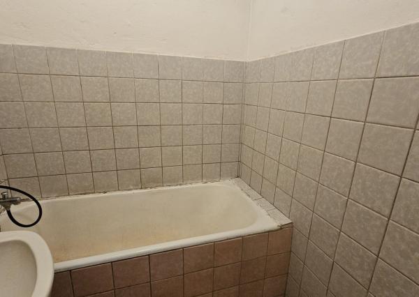 REZERVOVANÉ-PREDAJ SLNEČNÉHO 2 IZB.BYTU S BALKÓNOM, MUROVANOU PIVNICOU,MIESTO PLNÉ ZELENE V PEZINKU,SÍDLISKO JUH