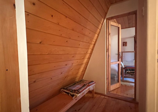 ARETÉ REAL – PREDAJ REKREAČNEJ CHATY PRI TRNIANSKOM POTOKU, PEZINOK, KUČIŠDORFSKÁ DOLINA