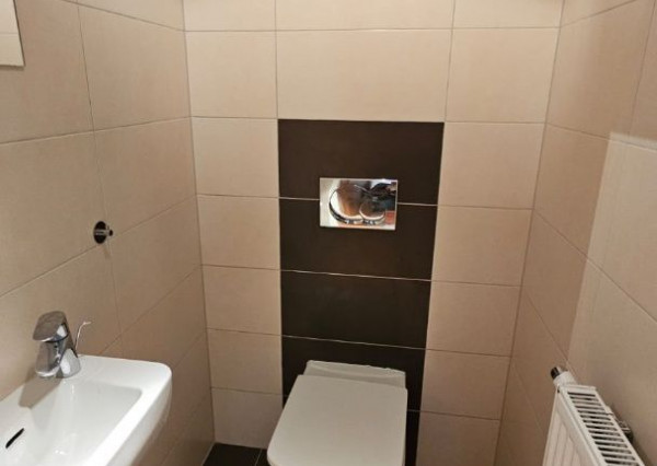 ARETÉ REAL- Predaj 4 izbového rodinného domu vo Svätom Jure, parkovacie miesto, záhrada, kúpou voľný