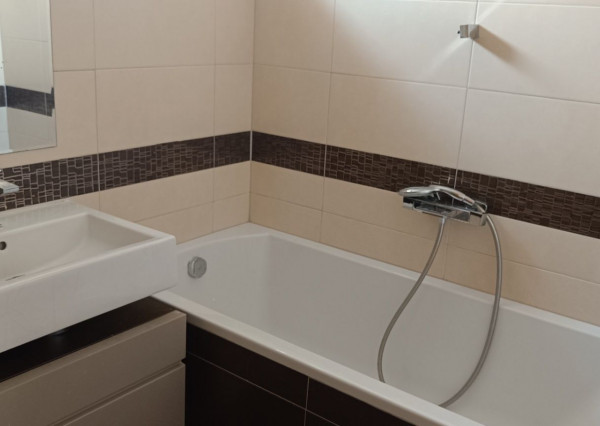 ARETÉ REAL- Predaj 4 izbového rodinného domu vo Svätom Jure, parkovacie miesto, záhrada, kúpou voľný