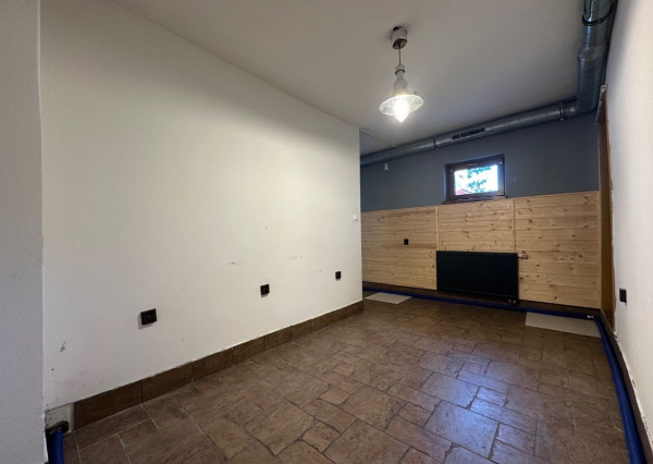 ARETÉ REAL – PREDAJ KOMERČNEJ BUDOVY V CENTRE MESTA, PEZINOK, HRNČIARSKA