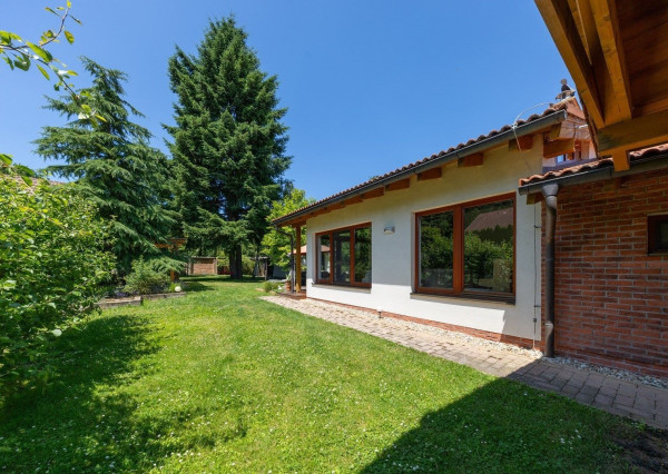 ARETÉ REAL – PREDAJ 4 -IZBOVÉHO RODINNÉHO DOMU S MNOHÝM PRÍSLUŠENSTVOM, BUDMERICE, PODHÁJSKA