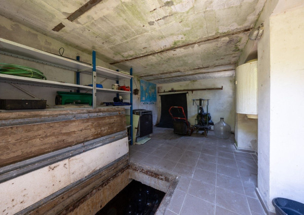 ARETÉ REAL – PREDAJ 4 -IZBOVÉHO RODINNÉHO DOMU S MNOHÝM PRÍSLUŠENSTVOM, BUDMERICE, PODHÁJSKA