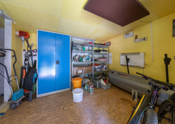 ARETÉ REAL – PREDAJ 4 -IZBOVÉHO RODINNÉHO DOMU S MNOHÝM PRÍSLUŠENSTVOM, BUDMERICE, PODHÁJSKA