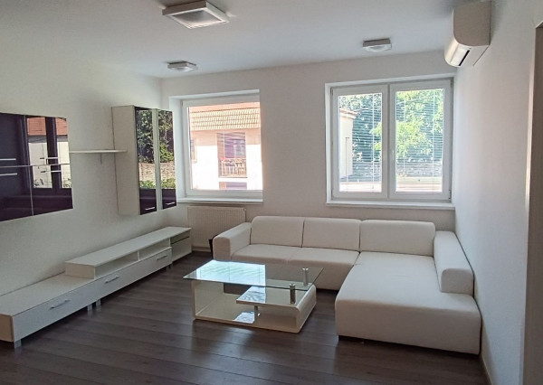 ARETÉ REAL - PREDAJ TEHLOVÉHO, SLNEČNÉHO 2-IZ.BYTU S VEĽKORYSOU VÝMEROU,CENTRUM MESTA PEZINOK