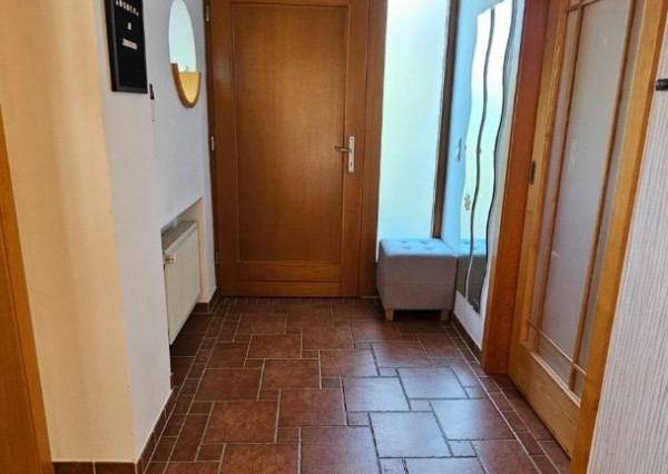 Areté real - Predaj veľmi pekného, výborne dispozične riešeného 5-izbového rodinného domu s garážou vo vyhľadávanej lokalite, obec Limbach, ul. Pri Kockách