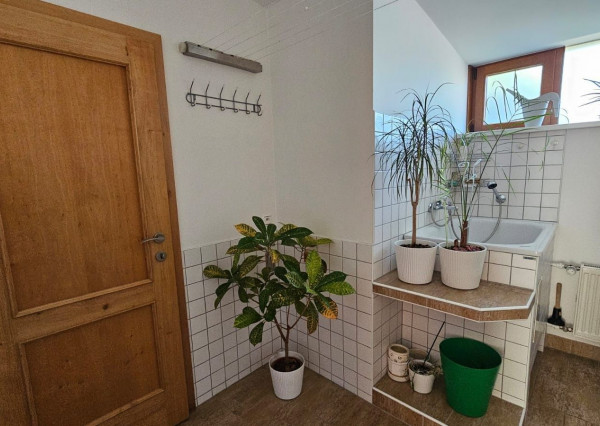 Areté real - Predaj veľmi pekného, výborne dispozične riešeného 5-izbového rodinného domu s garážou vo vyhľadávanej lokalite, obec Limbach, ul. Pri Kockách