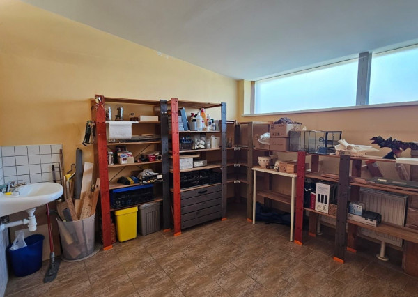 Areté real - Predaj veľmi pekného, výborne dispozične riešeného 5-izbového rodinného domu s garážou vo vyhľadávanej lokalite, obec Limbach, ul. Pri Kockách