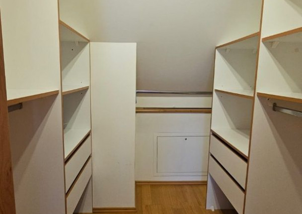 Areté real - Predaj veľmi pekného, výborne dispozične riešeného 5-izbového rodinného domu s garážou vo vyhľadávanej lokalite, obec Limbach, ul. Pri Kockách