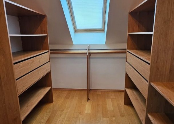 Areté real - Predaj veľmi pekného, výborne dispozične riešeného 5-izbového rodinného domu s garážou vo vyhľadávanej lokalite, obec Limbach, ul. Pri Kockách