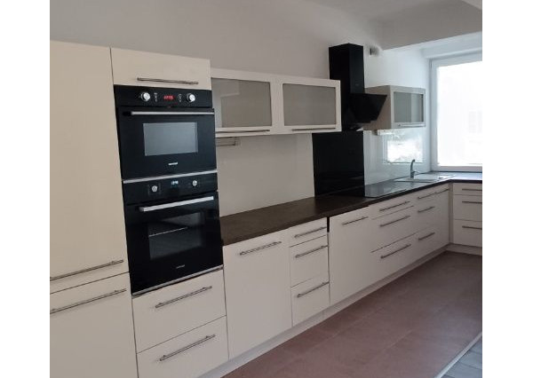 ARETÉ REAL - PREDAJ TEHLOVÉHO, SLNEČNÉHO 2-IZ.BYTU S VEĽKORYSOU VÝMEROU,CENTRUM MESTA PEZINOK