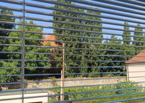 ARETÉ REAL - PREDAJ TEHLOVÉHO, SLNEČNÉHO 2-IZ.BYTU S VEĽKORYSOU VÝMEROU,CENTRUM MESTA PEZINOK