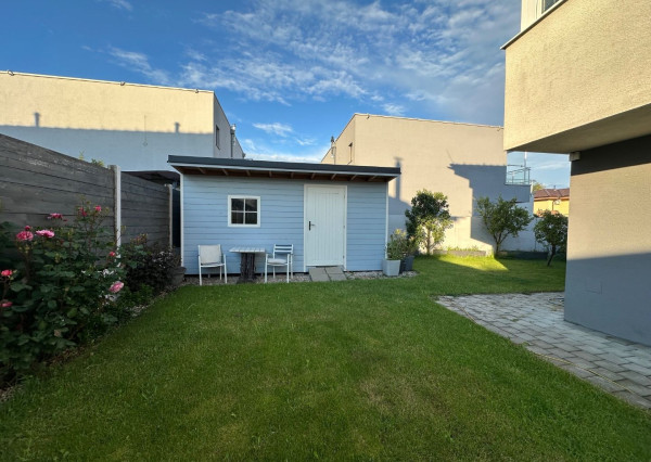 ARETÉ REAL – PRENÁJOM ZARIADENÉHO BYTU SO ZARIADENOU ZÁHRADOU A BAZÉNOM, PARKOVANÍM, PEZINOK, ŠTEBERLOVA