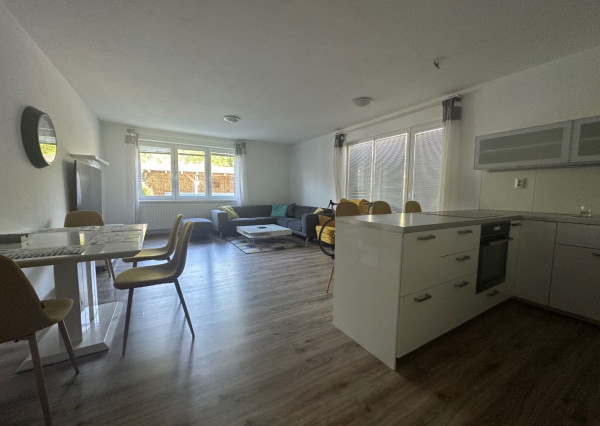 ARETÉ REAL – PRENÁJOM ZARIADENÉHO BYTU SO ZARIADENOU ZÁHRADOU A BAZÉNOM, PARKOVANÍM, PEZINOK, ŠTEBERLOVA