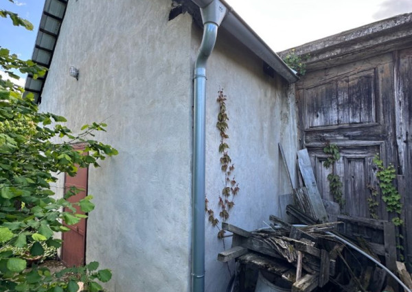 ARETÉ REAL – PREDAJ STAVEBNÉHO POZEMKU S VINOHRADNÍCKYM  DOMOM A NEBYTOVOU BUDOVOU V CENTRE MODRY, ŠTÚROVA