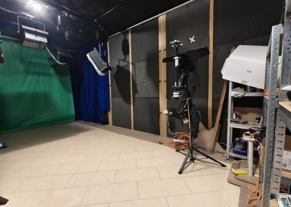 Areté real - Prenájom dvojpodlažného rodinného domu s profesionálnym nahrávacím štúdiom, ul. Hrachová, Bratislava