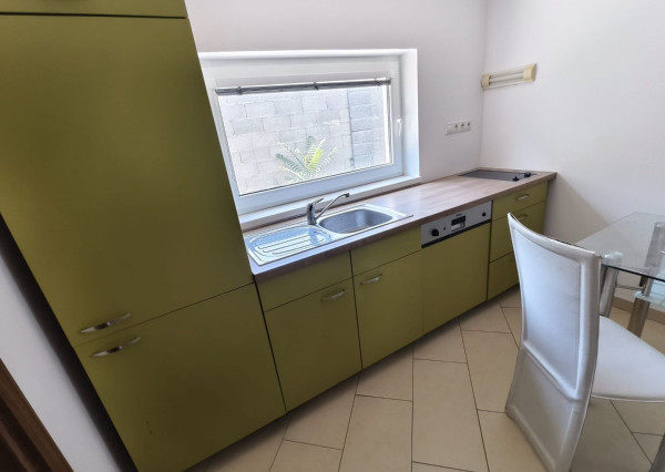 Areté real - Prenájom dvojpodlažného rodinného domu s profesionálnym nahrávacím štúdiom, ul. Hrachová, Bratislava