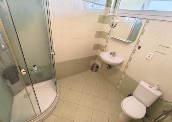 Areté real - Prenájom dvojpodlažného rodinného domu s profesionálnym nahrávacím štúdiom, ul. Hrachová, Bratislava