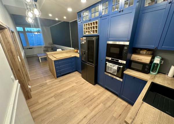 ARETÉ REAL - PREDAJ 3-IZBOVÉHO BYTU S TERASOU. ZÁHRADKOU A PARKOVACÍM STÁTÍM V NOVOSTAVBE SEVERKA, PEZINOK, SUVOROVOVA