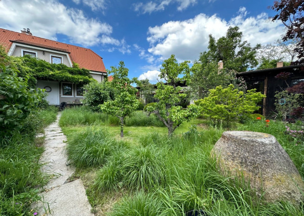 ARETÉ REAL – PREDAJ POLYFUNKČNEJ BUDOVY SO SKLADOVOU HALOU V CENTRE PEZINKA, JESENSKÉHO