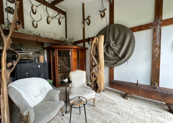 ARETÉ REAL – PREDAJ POLYFUNKČNEJ BUDOVY SO SKLADOVOU HALOU V CENTRE PEZINKA, JESENSKÉHO