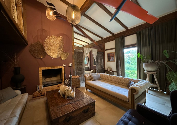 ARETÉ REAL – PREDAJ POLYFUNKČNEJ BUDOVY SO SKLADOVOU HALOU V CENTRE PEZINKA, JESENSKÉHO