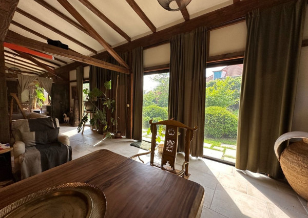 ARETÉ REAL – PREDAJ POLYFUNKČNEJ BUDOVY SO SKLADOVOU HALOU V CENTRE PEZINKA, JESENSKÉHO