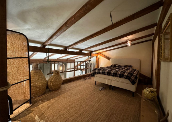 ARETÉ REAL – PREDAJ POLYFUNKČNEJ BUDOVY SO SKLADOVOU HALOU V CENTRE PEZINKA, JESENSKÉHO