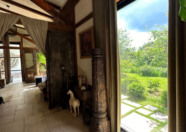 ARETÉ REAL – PREDAJ POLYFUNKČNEJ BUDOVY SO SKLADOVOU HALOU V CENTRE PEZINKA, JESENSKÉHO