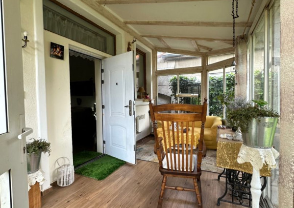 ARETÉ REAL – PREDAJ POLYFUNKČNEJ BUDOVY SO SKLADOVOU HALOU V CENTRE PEZINKA, JESENSKÉHO