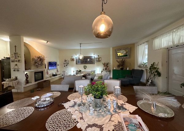 ARETÉ REAL – PREDAJ POLYFUNKČNEJ BUDOVY SO SKLADOVOU HALOU V CENTRE PEZINKA, JESENSKÉHO