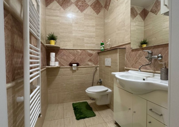 ARETÉ REAL – PREDAJ POLYFUNKČNEJ BUDOVY SO SKLADOVOU HALOU V CENTRE PEZINKA, JESENSKÉHO