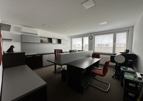 ARETÉ REAL – PREDAJ OBCHODNÉHO AREÁLU SO SKLADOVOU HALOU, BUDOVOU OBCHODU A SLUŽIEB A VONKAJŠÍM SKLADOM