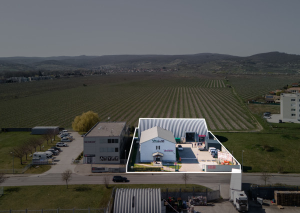 ARETÉ REAL – PREDAJ OBCHODNÉHO AREÁLU SO SKLADOVOU HALOU, BUDOVOU OBCHODU A SLUŽIEB A VONKAJŠÍM SKLADOM