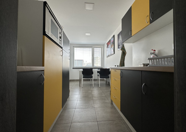 ARETÉ REAL – PREDAJ OBCHODNÉHO AREÁLU SO SKLADOVOU HALOU, BUDOVOU OBCHODU A SLUŽIEB A VONKAJŠÍM SKLADOM