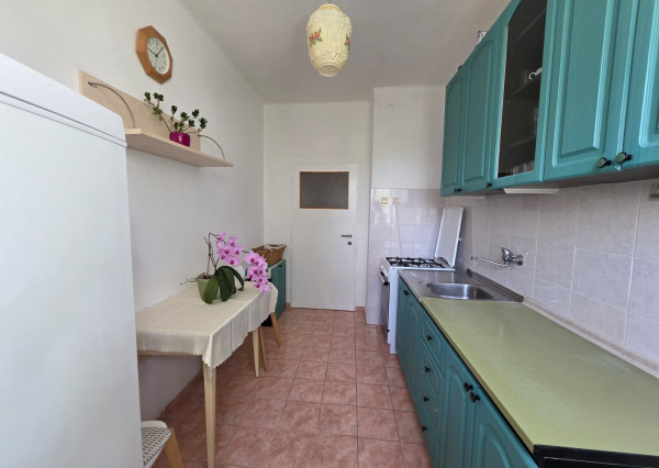 Arete real-Predaj priestranného 3-izbového  bytu s nádherným výhľadom na Malé Karpaty v zateplenom tehlovom bytovom dome, Bratislava,  Pri Bielom kríži