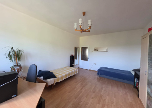 Arete real-Predaj priestranného 3-izbového  bytu s nádherným výhľadom na Malé Karpaty v zateplenom tehlovom bytovom dome, Bratislava,  Pri Bielom kríži