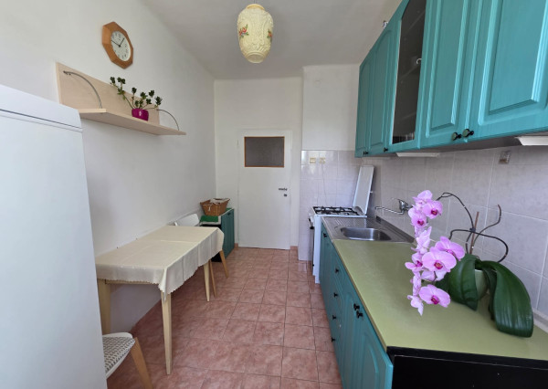 Arete real-Predaj priestranného 3-izbového  bytu s nádherným výhľadom na Malé Karpaty v zateplenom tehlovom bytovom dome, Bratislava,  Pri Bielom kríži