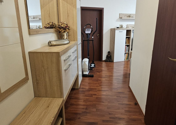 Arete real- Prenájom veľmi pekného 2,5-izbového bytu v Pezinku, sídl. Muškát