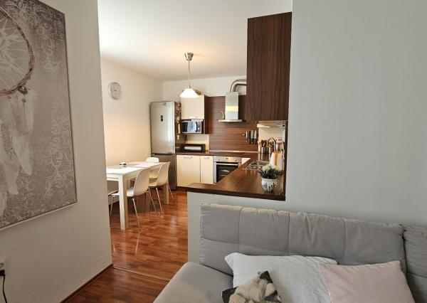 Arete real- Prenájom veľmi pekného 2,5-izbového bytu v Pezinku, sídl. Muškát