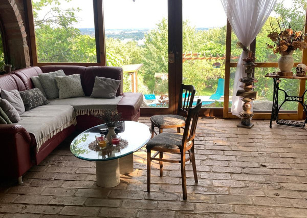 Areté real - Predaj nádhernej chaty s príjemnou atmosférou v krásnom prostredí pod lesom, s panoramatickým výhľadom, Bratislava III