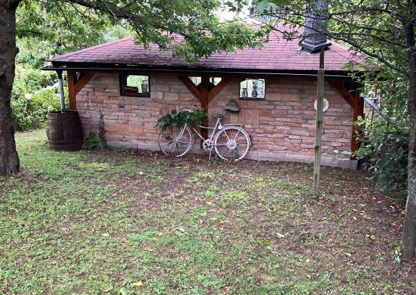 Areté real - Predaj nádhernej chaty s príjemnou atmosférou v krásnom prostredí pod lesom, s panoramatickým výhľadom, Bratislava III