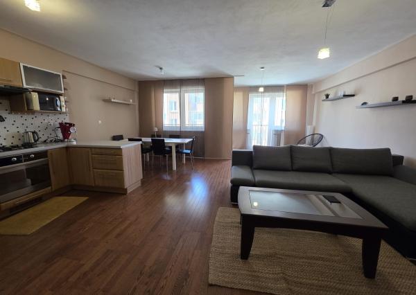 Areté real - Rezervovane! Prenájom veľmi pekného, priestranného 3-izbového bytu s 2 loggiami a garážou, Pezinok, ul. Dona Sandtnera