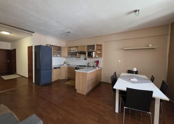 Areté real - Rezervovane! Prenájom veľmi pekného, priestranného 3-izbového bytu s 2 loggiami a garážou, Pezinok, ul. Dona Sandtnera