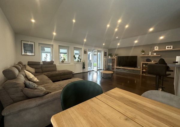 ARETÉ REAL - PREDAJ NOVOSTAVBY PRIESTRANNÉHO RODINNÉHO DOMU S DVOJGARÁŽOU, KAPLNA