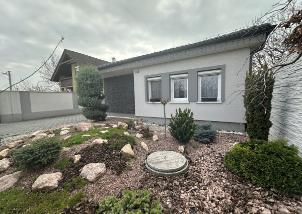 ARETÉ REAL - PREDAJ NOVOSTAVBY PRIESTRANNÉHO RODINNÉHO DOMU S DVOJGARÁŽOU, KAPLNA